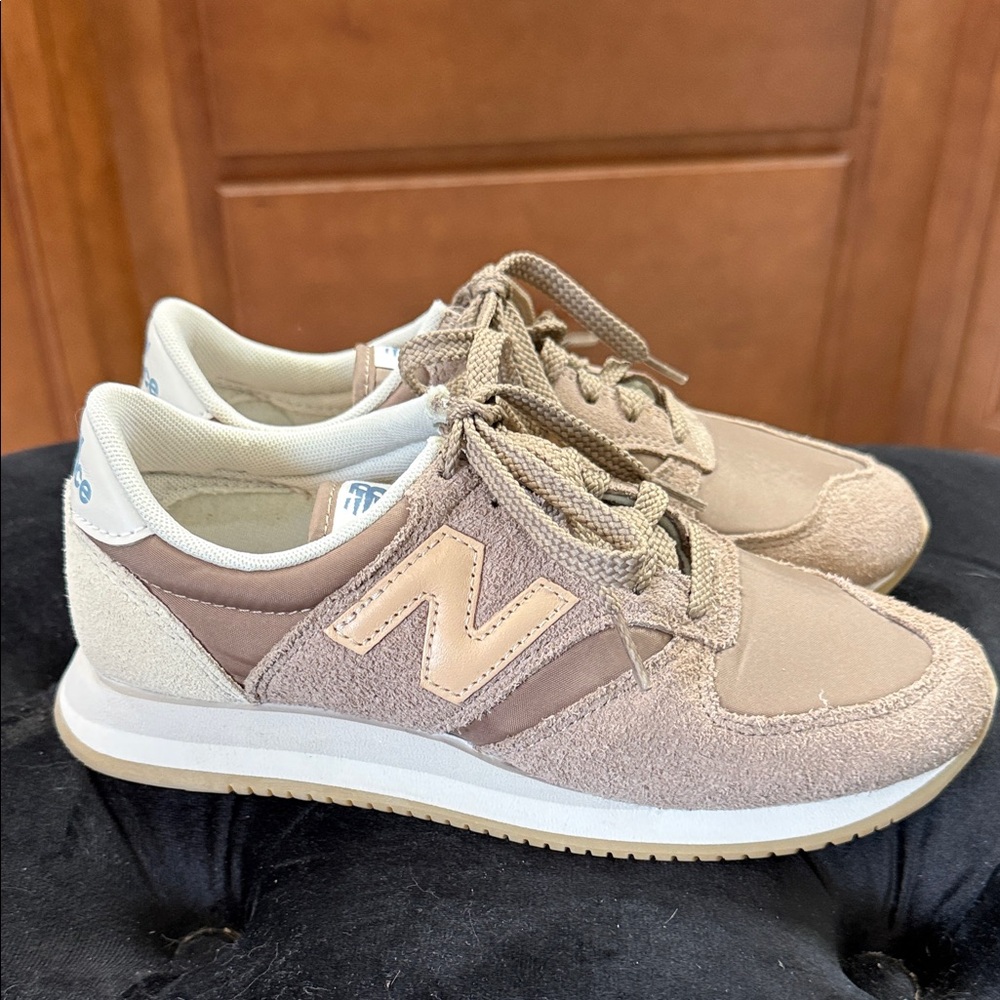 New Balance 420 Tan and Cream Sneakers